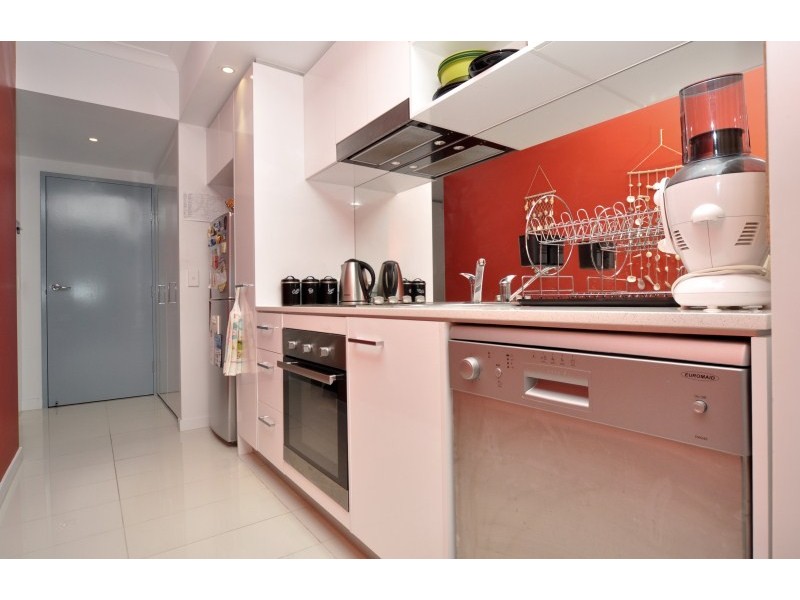 305/35 Madang Crescent, Runaway Bay QLD 4216