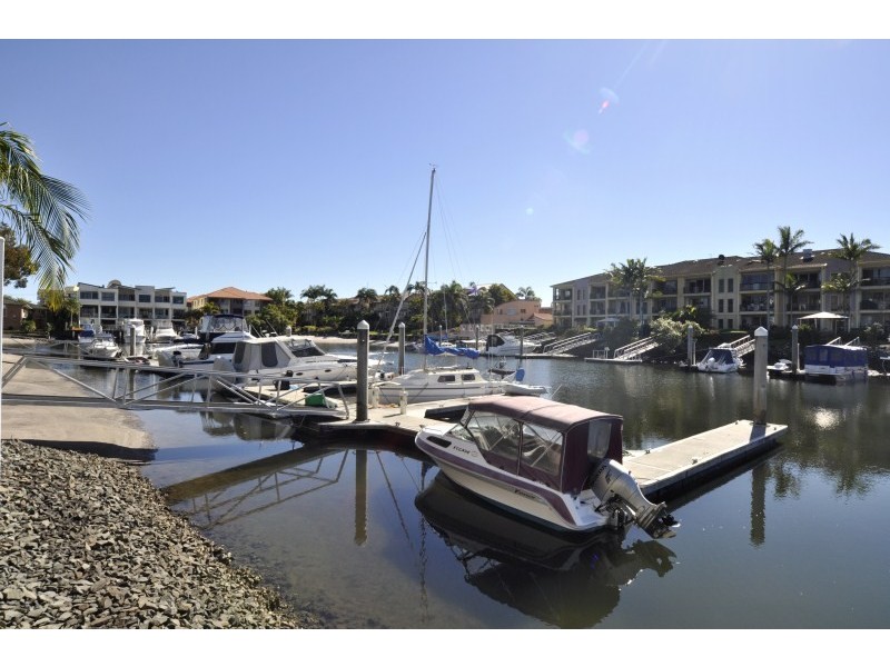 1/20 Canal Avenue, Runaway Bay QLD 4216