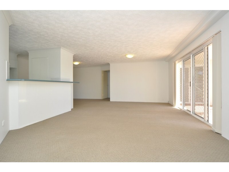1/20 Canal Avenue, Runaway Bay QLD 4216