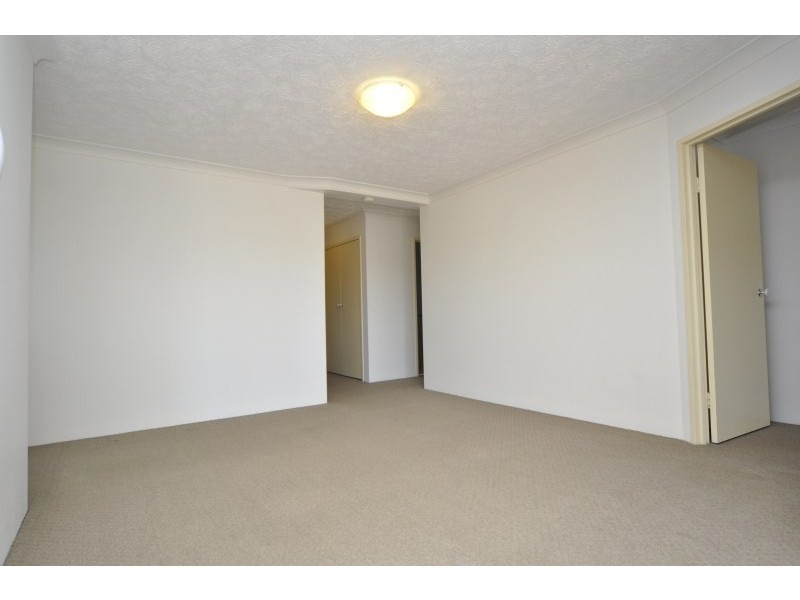 1/20 Canal Avenue, Runaway Bay QLD 4216