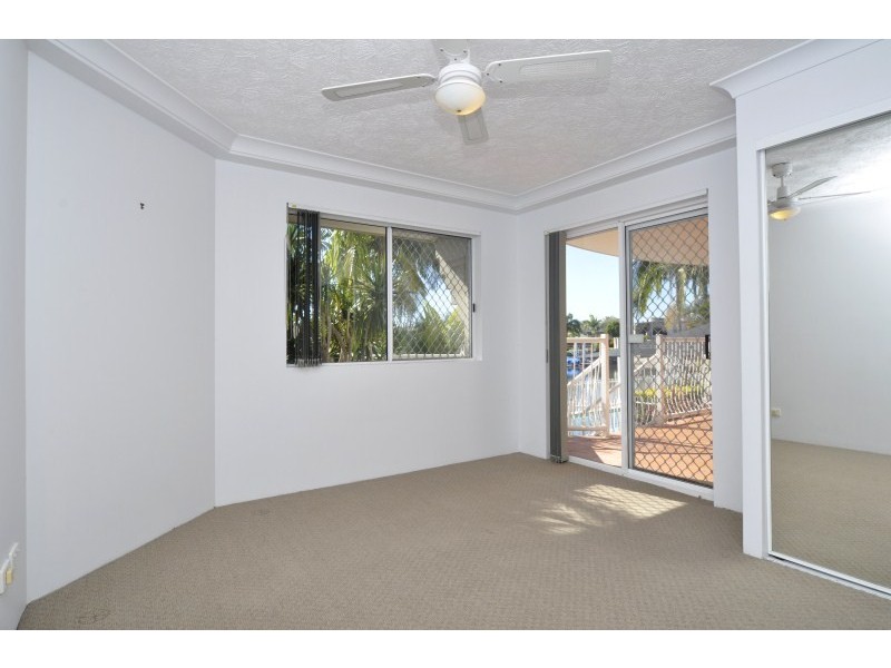 1/20 Canal Avenue, Runaway Bay QLD 4216