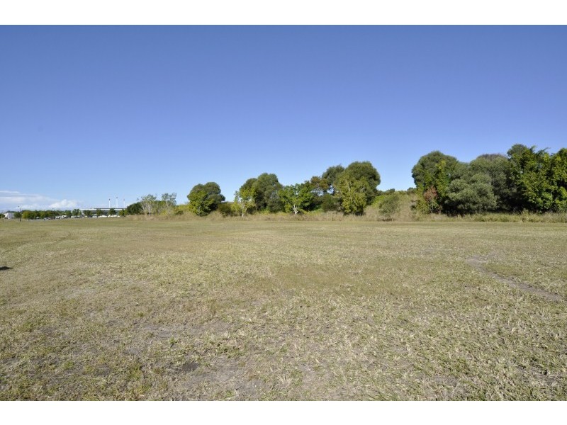 11 Compass Drive, Biggera Waters QLD 4216