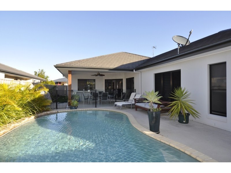 20 Iridium Drive, Hope Island QLD 4212