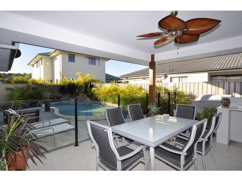 20 Iridium Drive, Hope Island QLD 4212