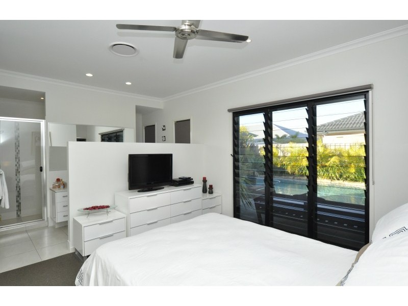 20 Iridium Drive, Hope Island QLD 4212