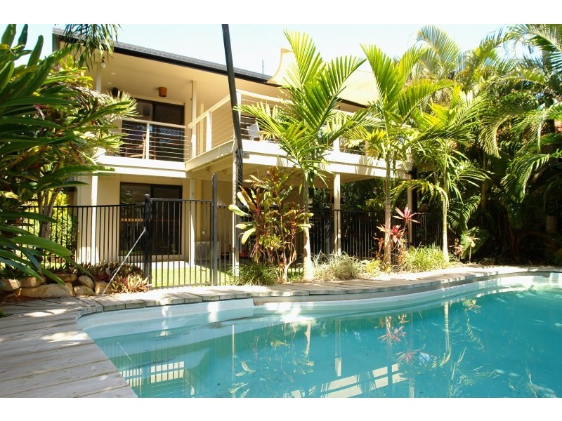 45 Broadwater Street, Runaway Bay QLD 4216