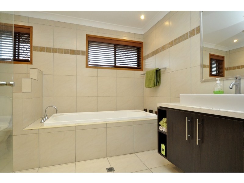 45 Broadwater Street, Runaway Bay QLD 4216