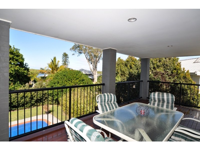 19 Dunnes Avenue, Hope Island QLD 4212