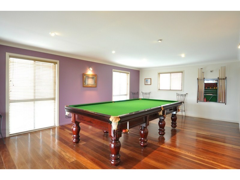 19 Dunnes Avenue, Hope Island QLD 4212