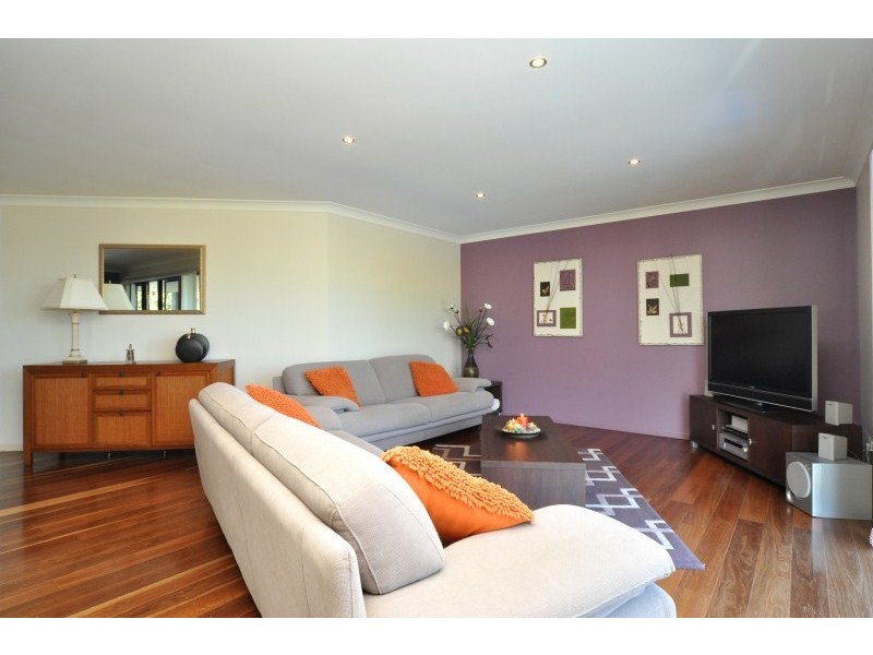 19 Dunnes Avenue, Hope Island QLD 4212