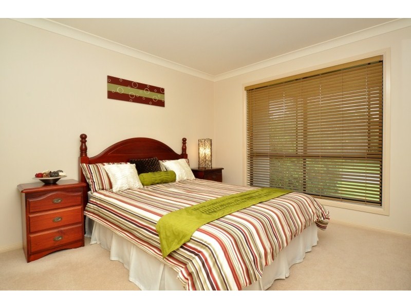 19 Dunnes Avenue, Hope Island QLD 4212