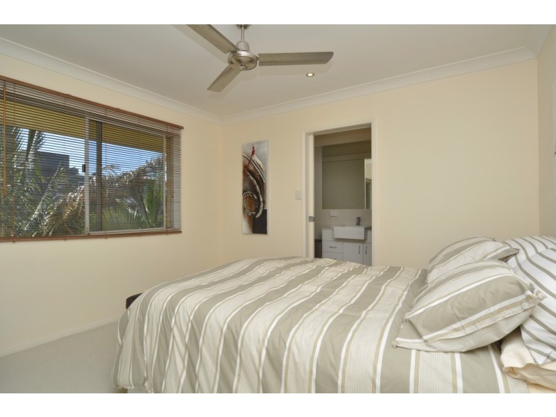 13/65 Bayview Street, Runaway Bay QLD 4216