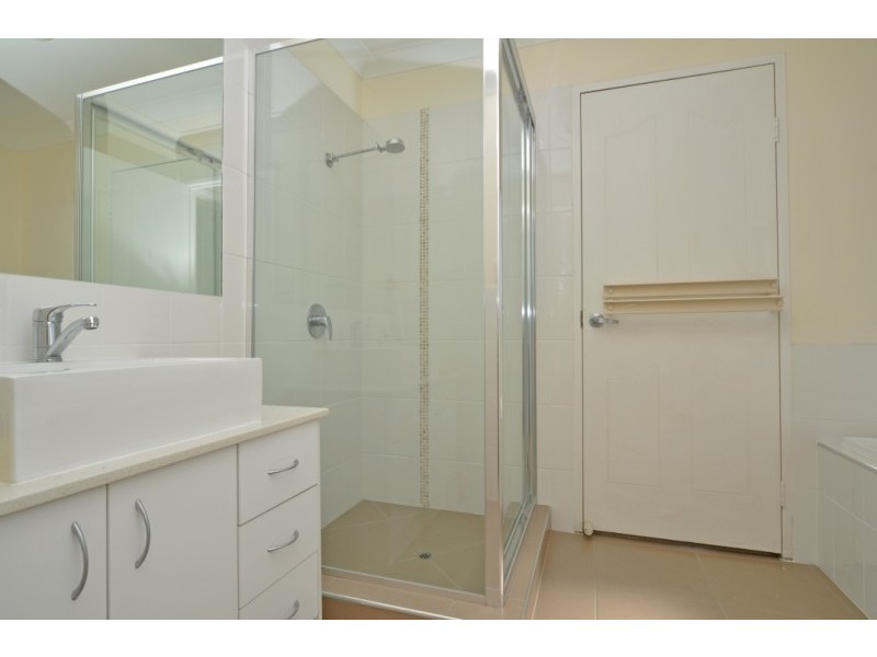 13/65 Bayview Street, Runaway Bay QLD 4216