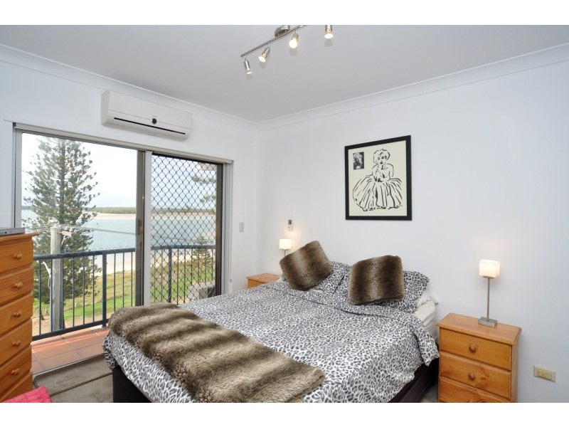 1C/522 Marine Parade, Biggera Waters QLD 4216