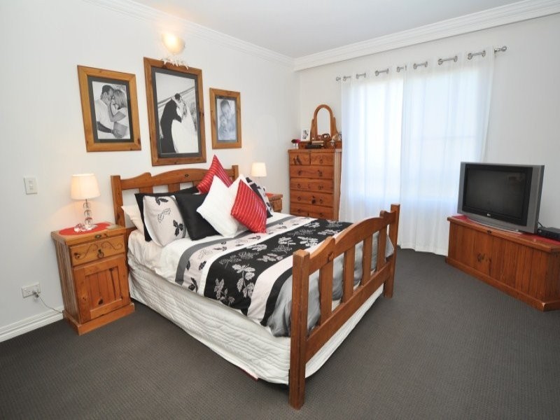 2/14 Pendraat Parade, Hope Island QLD 4212