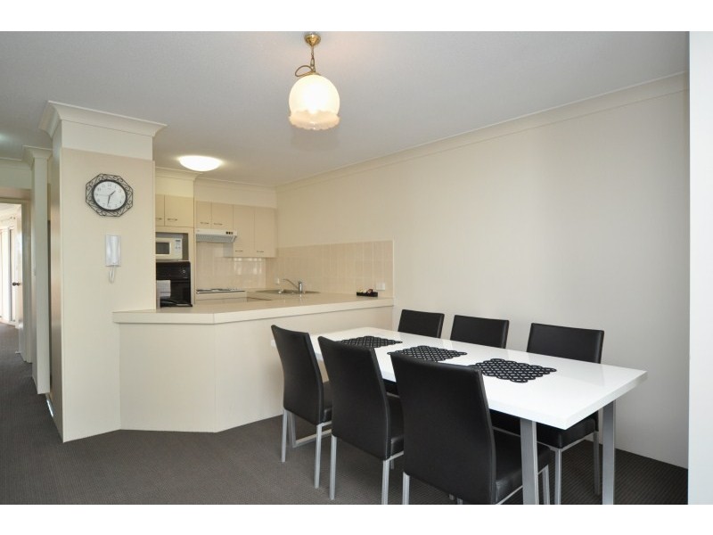 42/37 Bayview Street, Runaway Bay QLD 4216