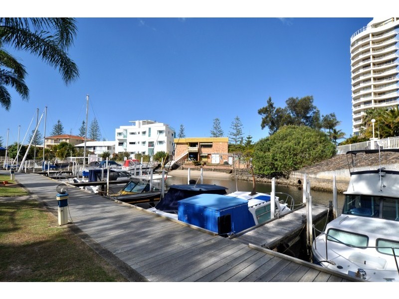 42/37 Bayview Street, Runaway Bay QLD 4216