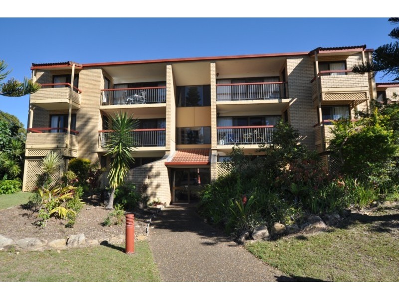 1/106 Bayview Street, Runaway Bay QLD 4216