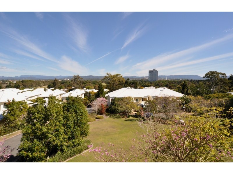 4167 Ross Street, Benowa QLD 4217