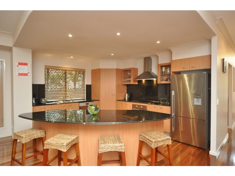 7 Clam Street, Runaway Bay QLD 4216