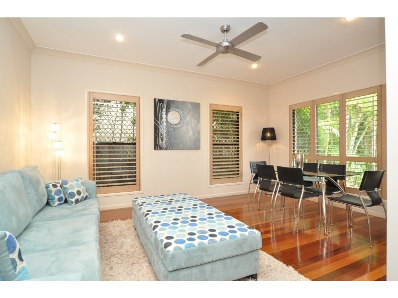 7 Clam Street, Runaway Bay QLD 4216