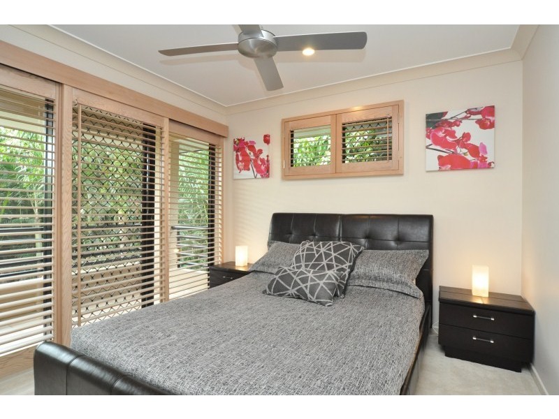 7 Clam Street, Runaway Bay QLD 4216