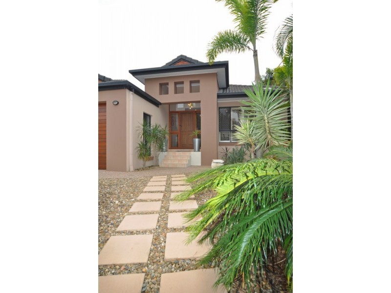 7 Clam Street, Runaway Bay QLD 4216