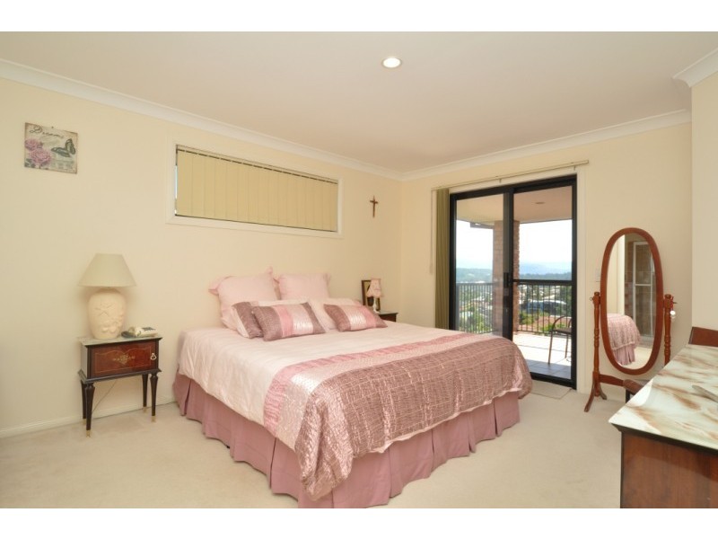 23 Manra Way, Pacific Pines QLD 4211