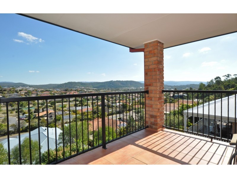 23 Manra Way, Pacific Pines QLD 4211