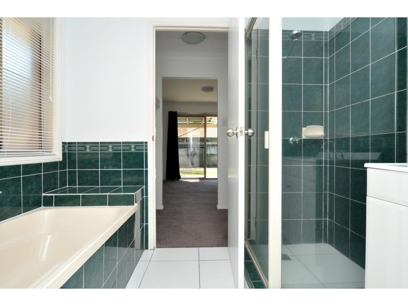 33 Seidler Avenue, Coombabah QLD 4216