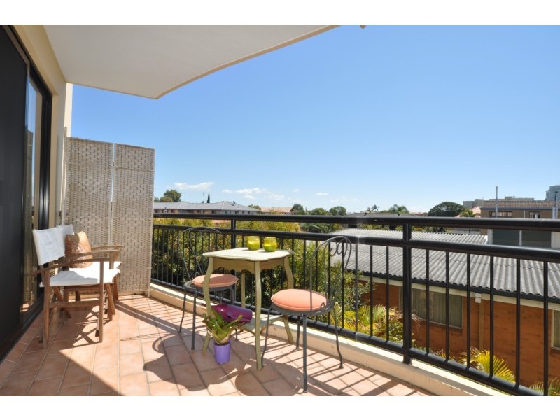 37/542 Marine Parade, Biggera Waters QLD 4216
