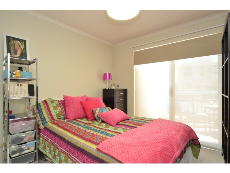 37/542 Marine Parade, Biggera Waters QLD 4216