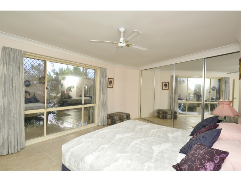 19 Erave Avenue, Runaway Bay QLD 4216