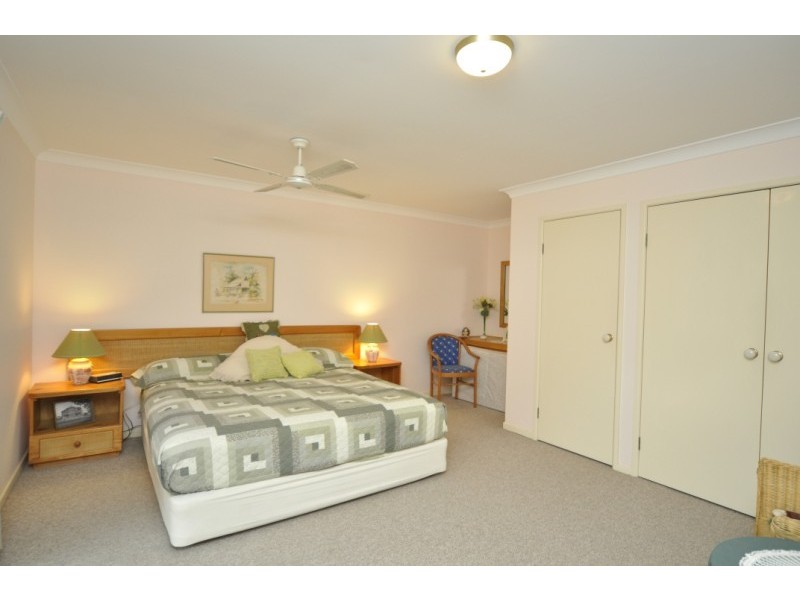 19 Erave Avenue, Runaway Bay QLD 4216