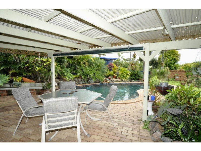 19 Erave Avenue, Runaway Bay QLD 4216