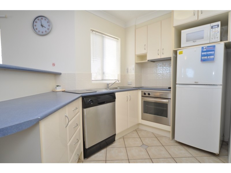 32/484 Marine Parade, Biggera Waters QLD 4216