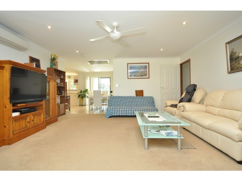 61 Ocean Street, Runaway Bay QLD 4216