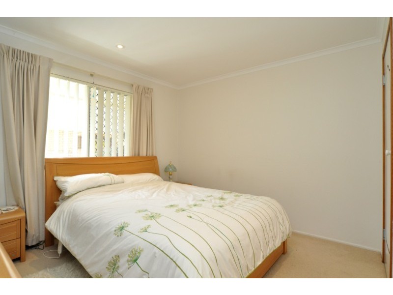 61 Ocean Street, Runaway Bay QLD 4216