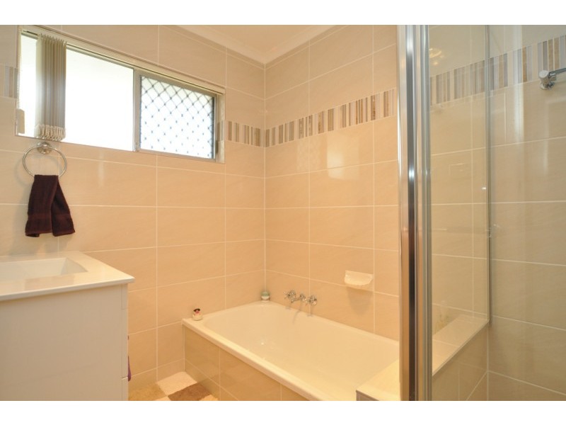 61 Ocean Street, Runaway Bay QLD 4216