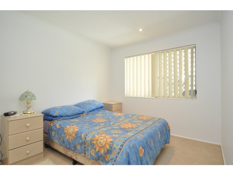 61 Ocean Street, Runaway Bay QLD 4216