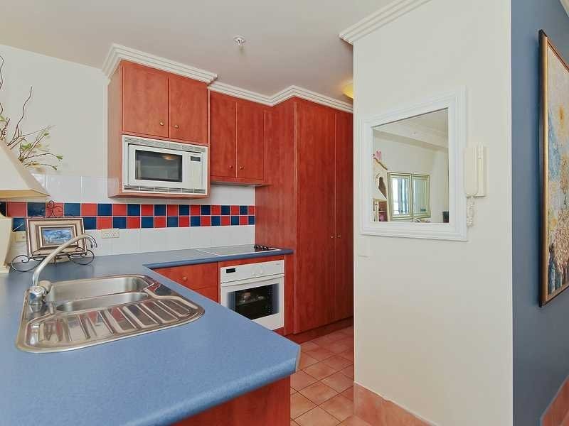 705/182 Marine Parade, Labrador QLD 4215