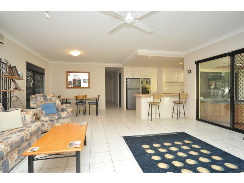 95 Arun Drive, Arundel QLD 4214