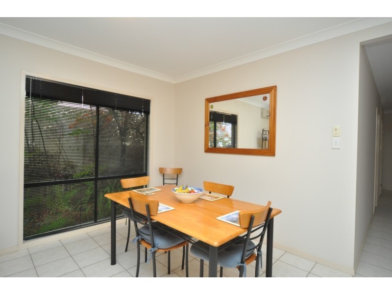95 Arun Drive, Arundel QLD 4214