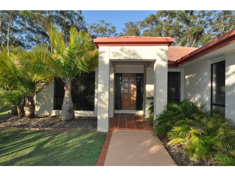 95 Arun Drive, Arundel QLD 4214
