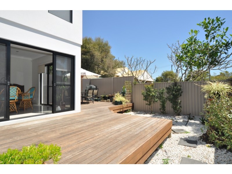 2/40 Bayview Street, Runaway Bay QLD 4216