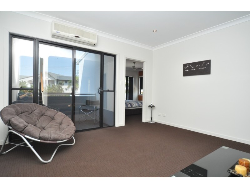 1/40 Bayview Street, Runaway Bay QLD 4216