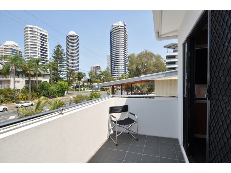 1/40 Bayview Street, Runaway Bay QLD 4216