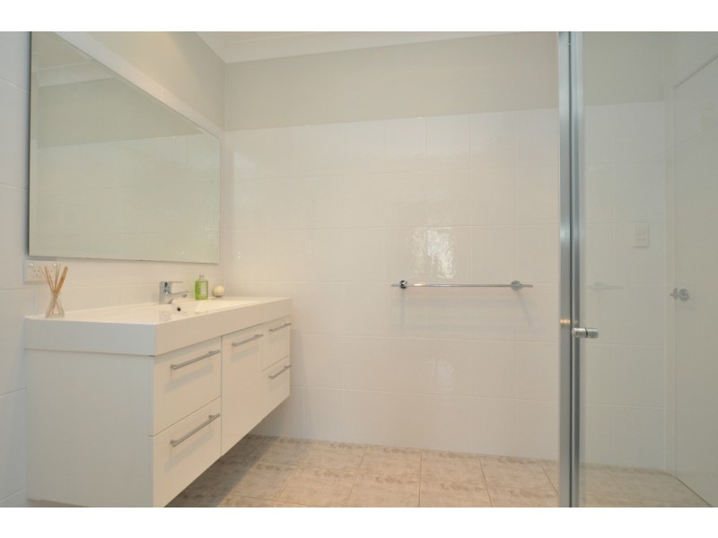 1/40 Bayview Street, Runaway Bay QLD 4216