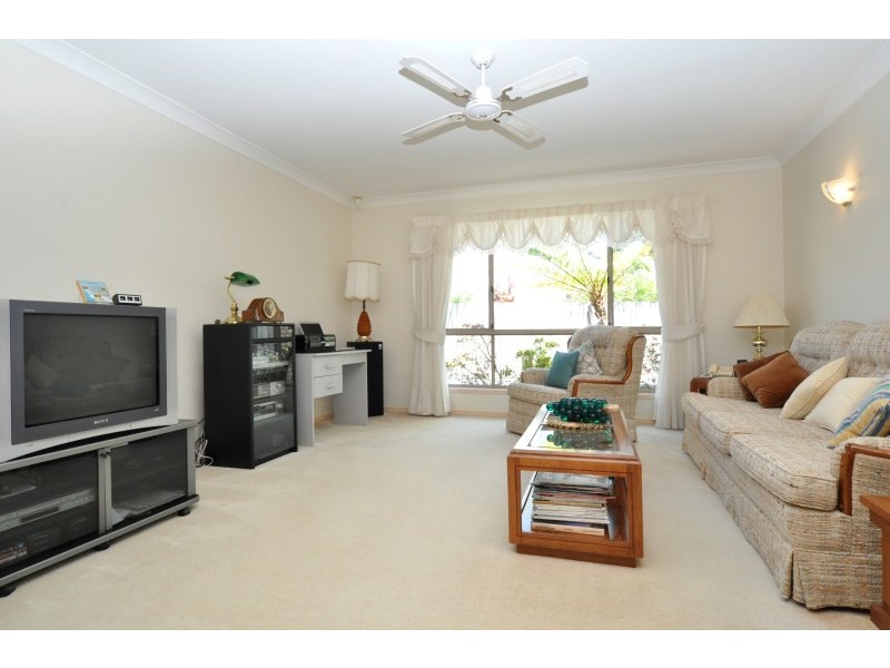 11 Saltbreeze Court, Runaway Bay QLD 4216