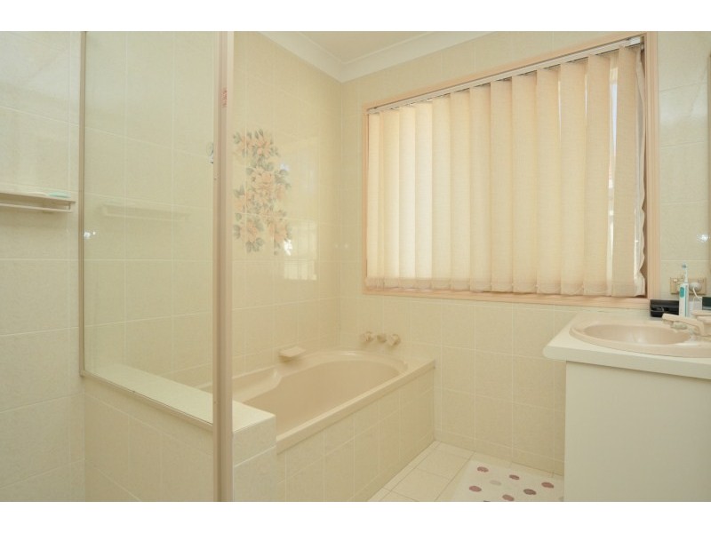 11 Saltbreeze Court, Runaway Bay QLD 4216